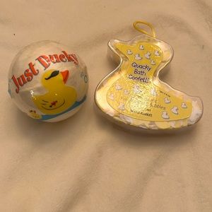 ⭐️Brand New Just Ducky bath bomb and confetti in citrus B132